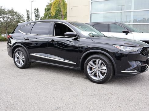 Used 2022 Acura MDX SH-AWD image 12
