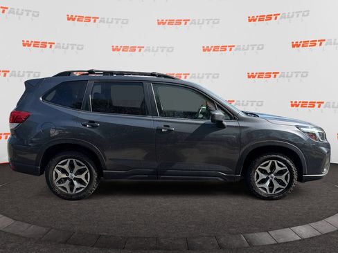 Used 2021 Subaru Forester Premium AWD/4WD image 6