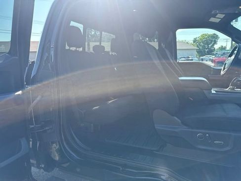 Used 2018 Ford F150 XLT w/ Equipment Group 302A Luxury AWD/4WD image 6