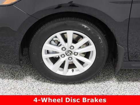 Used 2026 Toyota Camry LE image 11