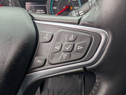 Used 2018 Chevrolet Equinox LT w/ LPO, Floor Liner Package image 17