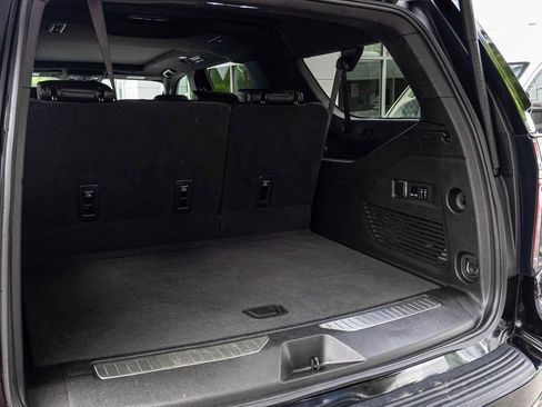 Used 2023 Chevrolet Suburban RST w/ Sport Performance Package AWD/4WD image 34