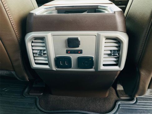 Used 2019 Ford F150 King Ranch w/ Equipment Group 601A Luxury AWD/4WD image 24