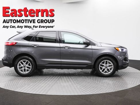 Used 2023 Ford Edge SEL image 4