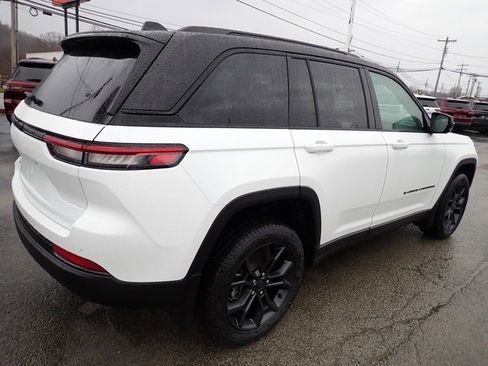 New 2025 Jeep Grand Cherokee Limited w/ MOPAR Finishing Package image 7