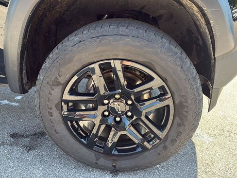 Used 2024 Chevrolet Colorado Trail Boss w/ Safety Package AWD/4WD image 14