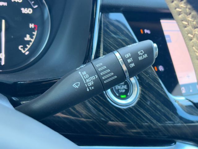 Used 2022 Cadillac XT6 Premium Luxury w/ Technology Package FWD image 16