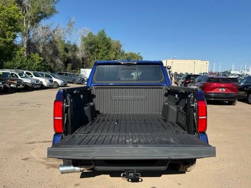 Used 2024 Toyota Tacoma Limited w/ Limited Package (LT) AWD/4WD image 15