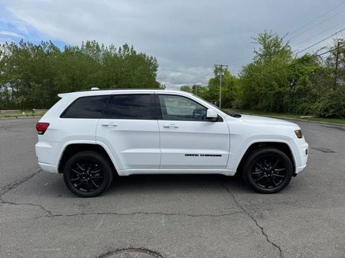 Certified 2021 Jeep Grand Cherokee Laredo X image 6