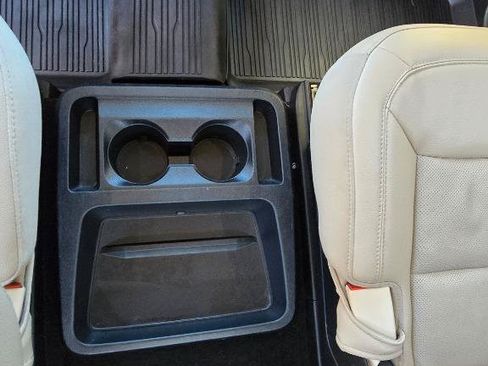 Used 2021 Ford Explorer Limited w/ Equipment Group 301A RWD image 19