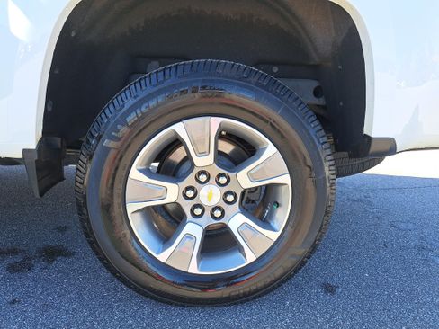 Used 2019 Chevrolet Colorado Z71 image 30