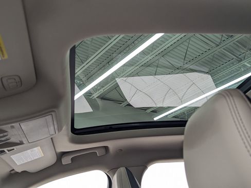 Used 2020 Ford Escape Titanium w/ Titanium Premium Package 2.0 image 12