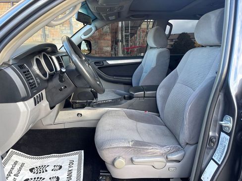 Used 2004 Toyota 4Runner SR5 image 11