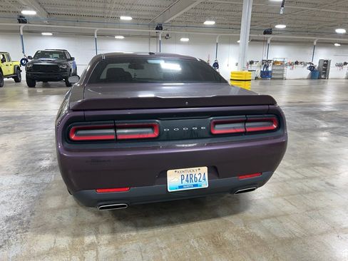 Used 2020 Dodge Challenger SXT image 6