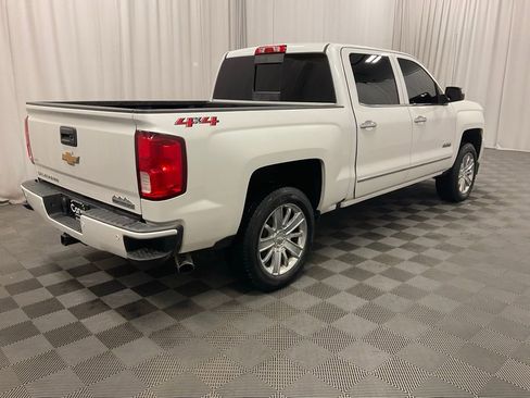 Used 2018 Chevrolet Silverado 1500 High Country image 3