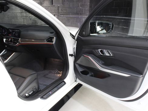 Used 2022 BMW M3 Competition w/ M Carbon Exterior Package image 41