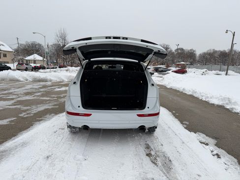 Used 2017 Audi Q5 2.0T Premium Plus w/ Technology Package image 8