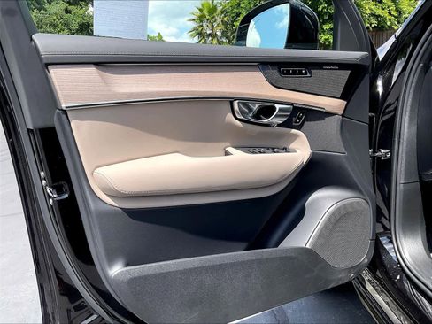 New 2026 Volvo XC90 T8 Plus w/ Protection Package AWD/4WD image 24