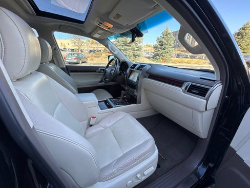 Used 2019 Lexus GX 460 Premium w/ Premium Package AWD/4WD image 15