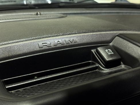 Used 2022 RAM 2500 Tradesman AWD/4WD image 33