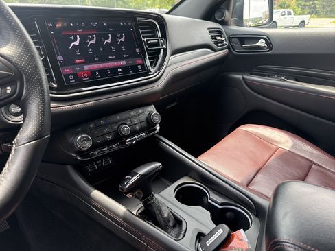 Used 2024 Dodge Durango GT RWD image 26