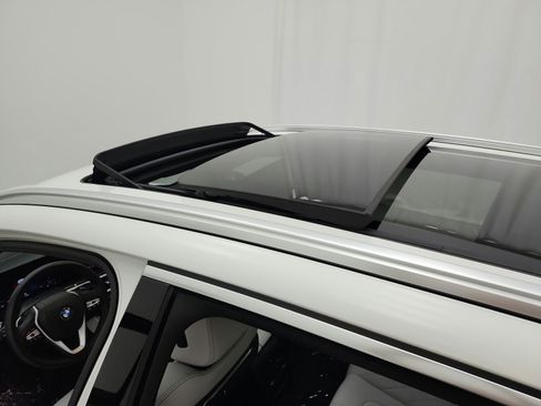 Used 2024 BMW X5 sDrive40i w/ Premium Package RWD image 11