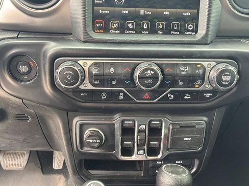 Used 2022 Jeep Wrangler Unlimited Sport AWD/4WD image 31