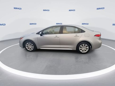 Used 2022 Toyota Corolla LE image 6