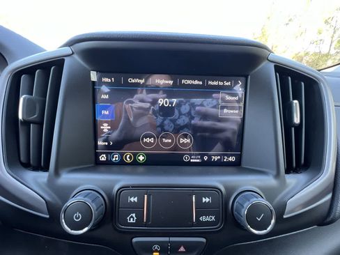 Used 2024 GMC Terrain AT4 AWD/4WD image 13