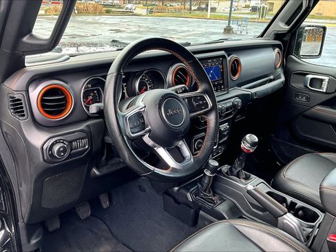 Used 2022 Jeep Gladiator Mojave w/ Auxiliary Switch Group image 18