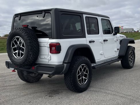 Used 2024 Jeep Wrangler Unlimited Rubicon w/ Convenience Group image 25