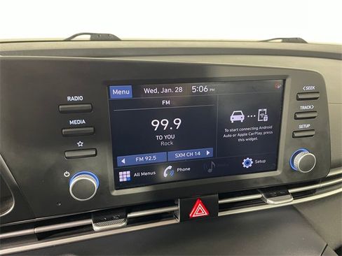 Used 2022 Hyundai Elantra SEL w/ Preferred Accessory Package image 7