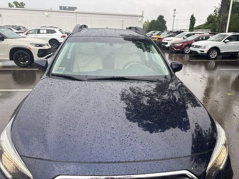 Used 2018 Subaru Outback 2.5i Premium AWD/4WD image 4
