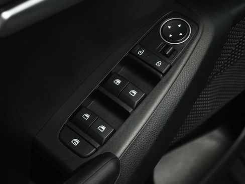 Certified 2026 Kia Seltos LX FWD image 49