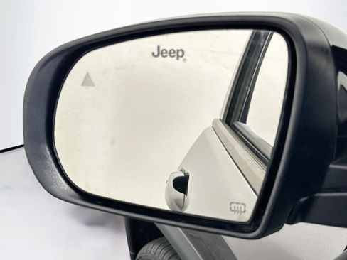 Used 2023 Jeep Compass Limited AWD/4WD image 16
