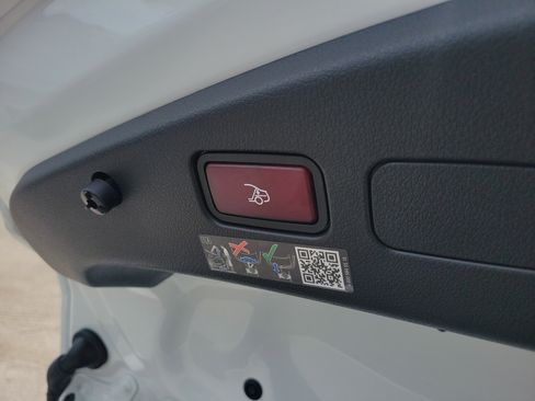 New 2026 Mercedes-Benz CLE 300 4MATIC Cabriolet image 9