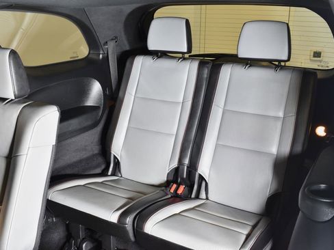 Used 2023 Dodge Durango GT image 40