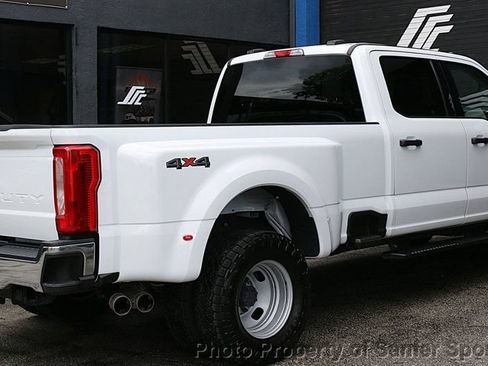Used 2023 Ford F350 XLT AWD/4WD image 6