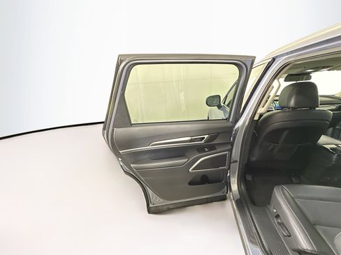 Used 2025 Kia Telluride S image 28