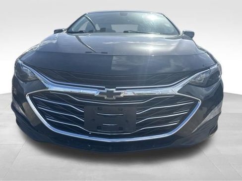 Used 2021 Chevrolet Malibu LT image 3