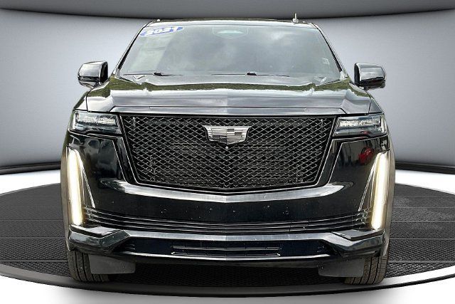 Used 2021 Cadillac Escalade ESV Sport AWD/4WD image 2
