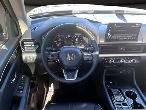 Used 2023 Honda Pilot Elite image 5