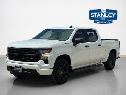 Used 2024 Chevrolet Silverado 1500 Custom AWD/4WD image 3