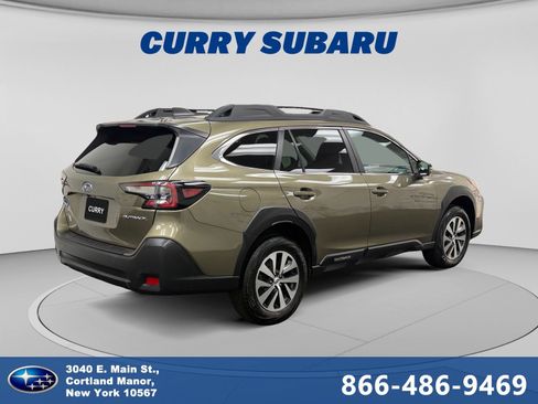 Used 2024 Subaru Outback Premium AWD/4WD image 5