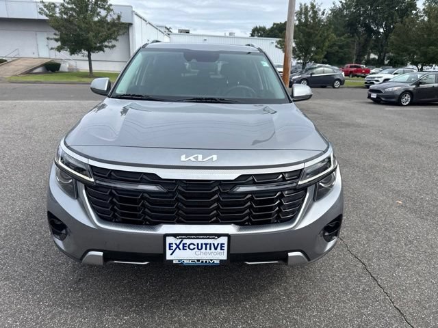 Used 2024 Kia Seltos EX AWD/4WD image 3