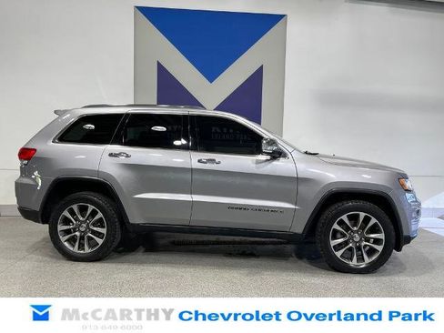 Used 2018 Jeep Grand Cherokee Limited AWD/4WD image 4