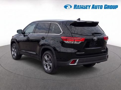 Used 2019 Toyota Highlander Limited Platinum AWD/4WD image 3