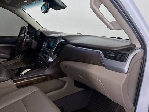 Used 2019 Chevrolet Tahoe LT w/ Luxury Package AWD/4WD image 29