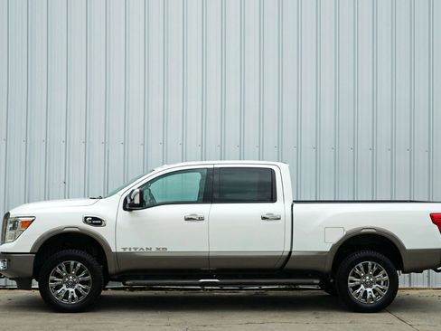 Used 2016 Nissan Titan Platinum Reserve image 47