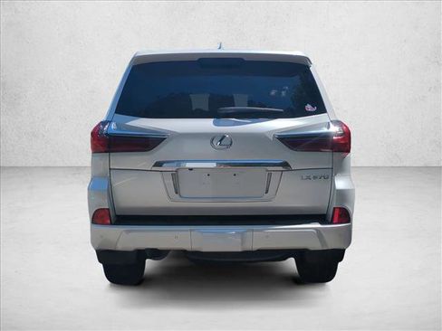 Used 2021 Lexus LX 570 4WD w/ Luxury Package image 7